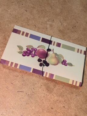 ❤️‍🔥10/$10❤️‍🔥 Vintage Fruit Print Recipe Card Holder